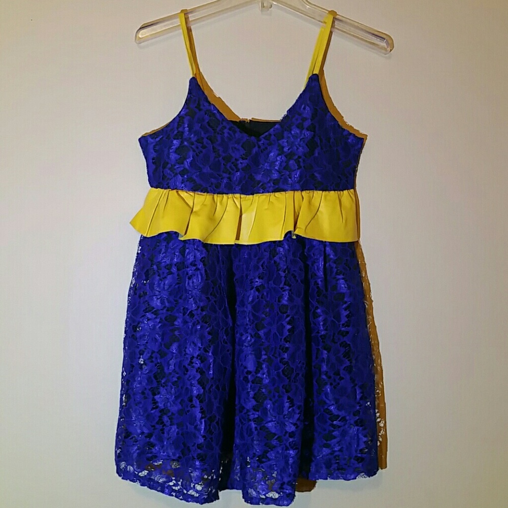 Ruffled spaghetti strap lace tunic